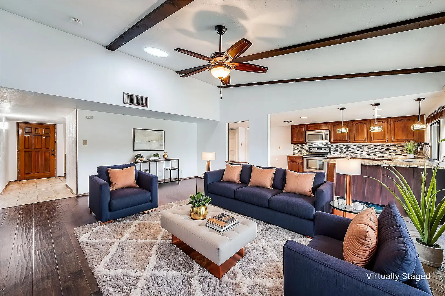 3 bed, 1846 sqft, $2,699 — Photo 2