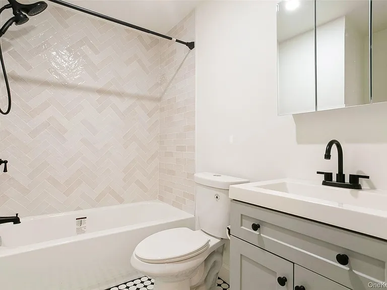 45 S Greeley Ave #3 — Photo 8