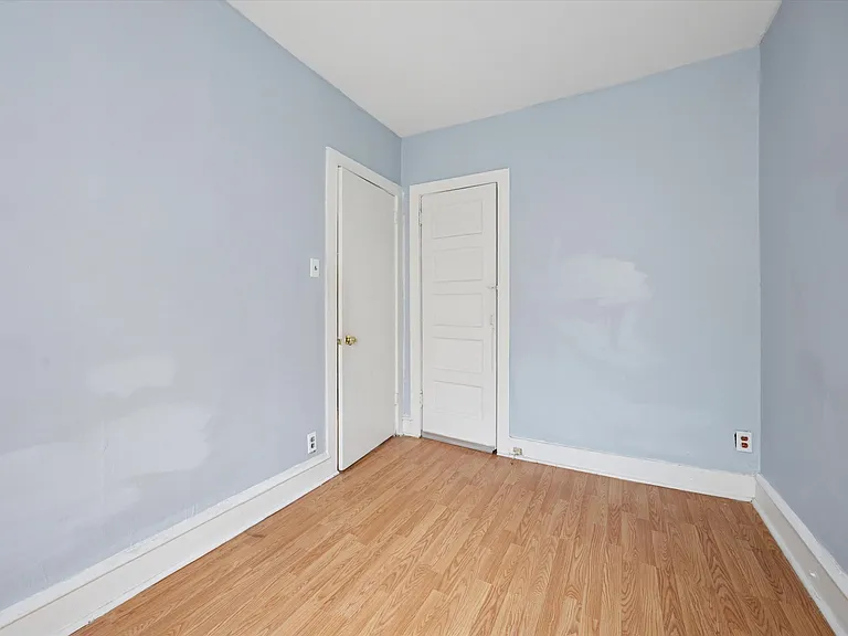 1320 S Newkirk St — Photo 29