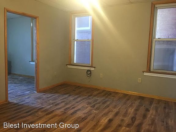 2nd image of 407 Station St #1