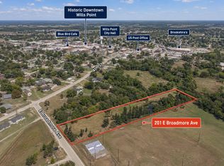 201 E Broadmore Ave, Wills Point, TX 75169