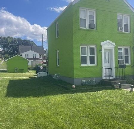2nd image of 54 Parker St