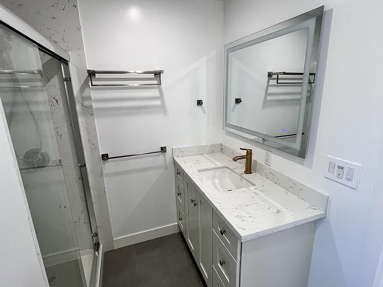 421 Central Ave — Photo 15