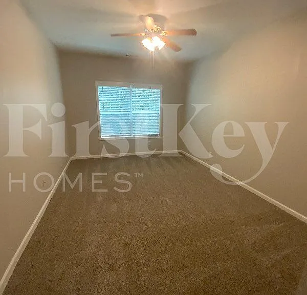 528 Valleyside Dr — Photo 9