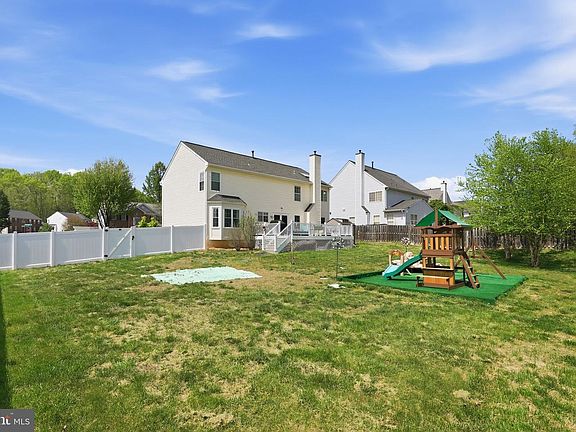 4th image of 15501 Ambergate Dr