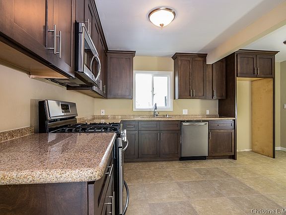 5th image of 121 G St