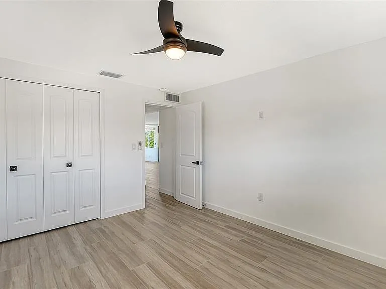 909 Spanish Dr N — Photo 35