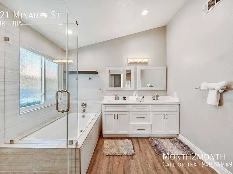 421 Minaret St — Photo 36