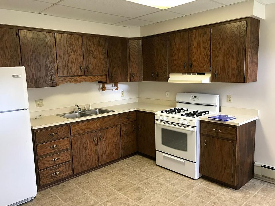 Kitchen 14' X 14' 196 sq ft