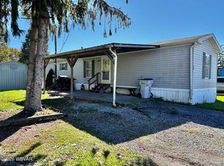 38 Locust St, Mill Hall, PA 17751