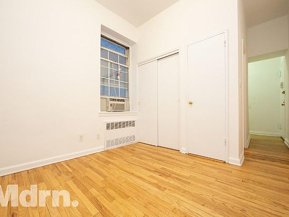 3rd image of 320 E 50th St APT 1A