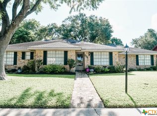 304 King Arthur St, Victoria, TX 77904