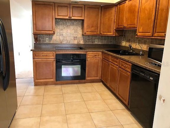 3rd image of 2447 Ecuadorian Way APT 29