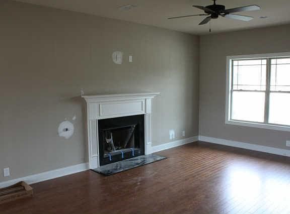 5th image of 4125 Maximillion Cres Lot 92
