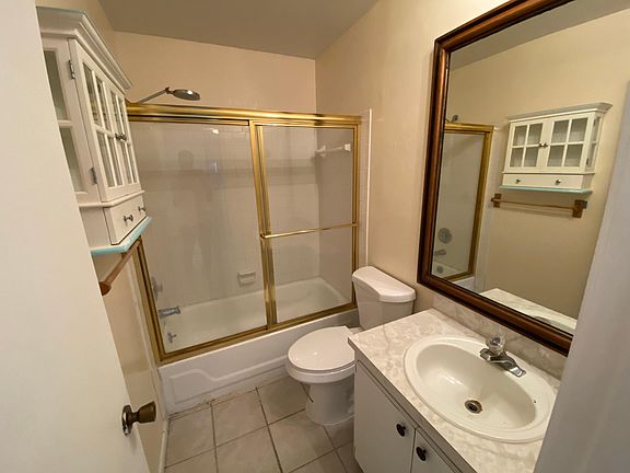 5th image of 1821 Seaway Dr APT E