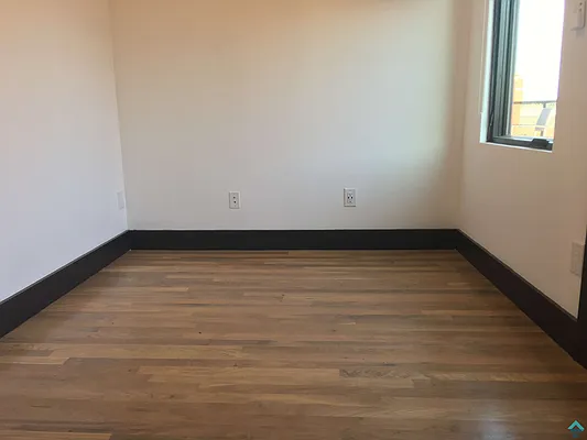 Rented by EXR | media 54