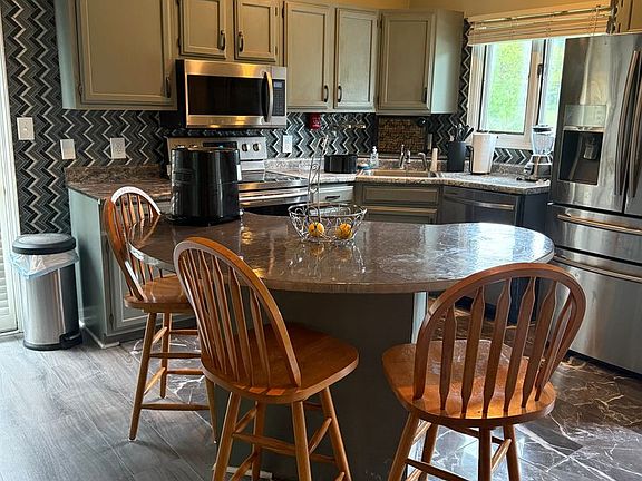 3rd image of 9431 S Pointe Retreat Dr #80