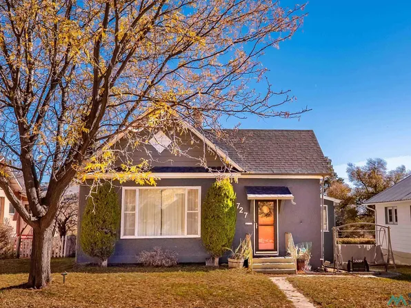 727 S 6th St, Raton, NM 87740