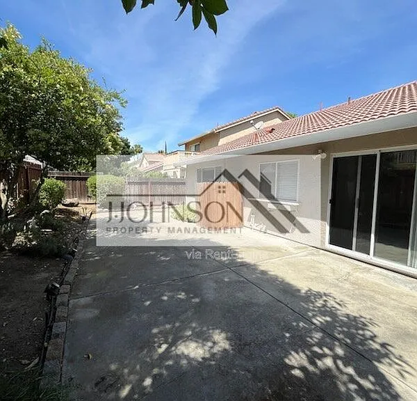 76 Mary Ct — Photo 22