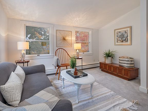 4th image of 74 Bromfield St #F