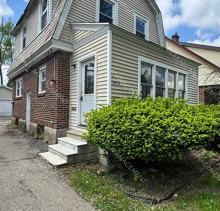 2013 Joliet St