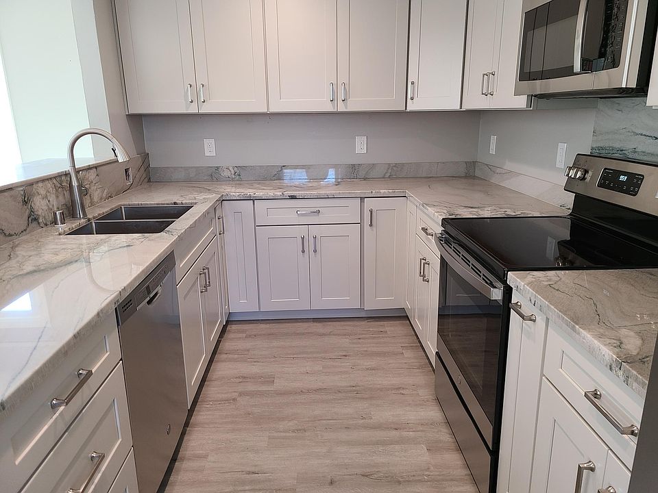 1st image of 2084 Laurelei Ave