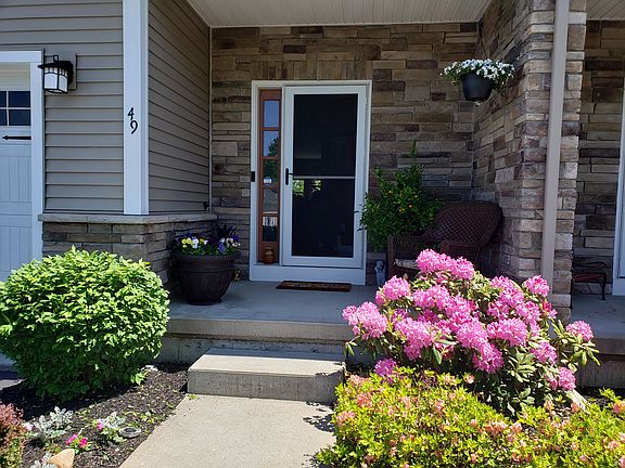 3rd image of 49 Lorenzo Dr