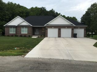 36 Queens Point, Mattoon, IL 61938