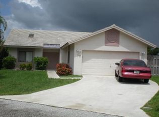 5664 Strawberry Lakes Cir, Lake Worth, FL 33463