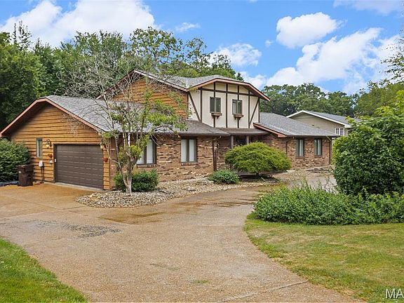 3rd image of 37 Oakwood Pl