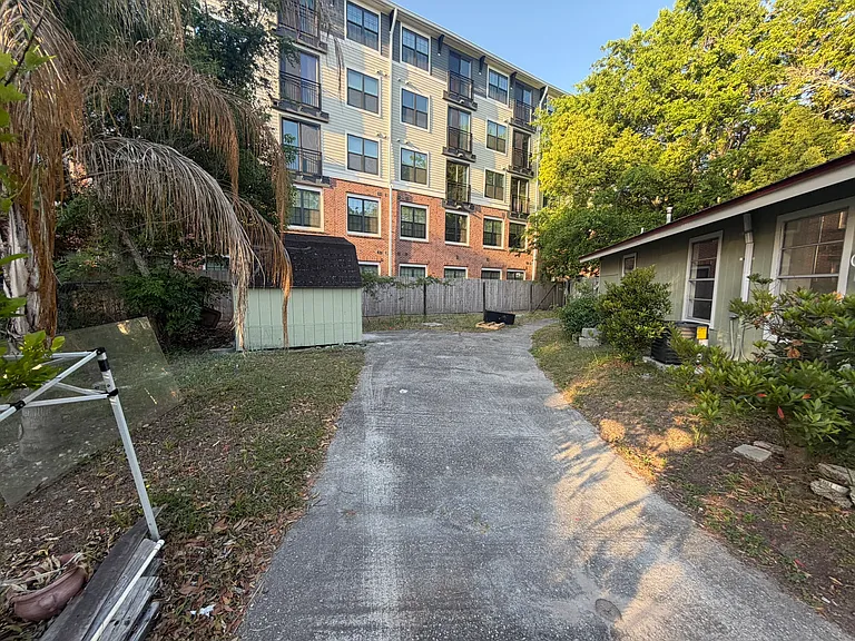 1215 NW 6th Pl — Photo 11