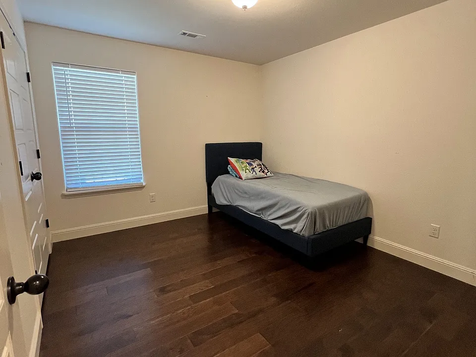 661 Fox Spur
