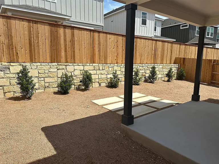 155 Sycamore Pines Ln — Photo 38