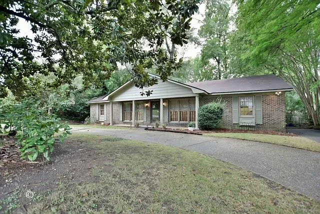 5649 Sherborne Dr photo 1