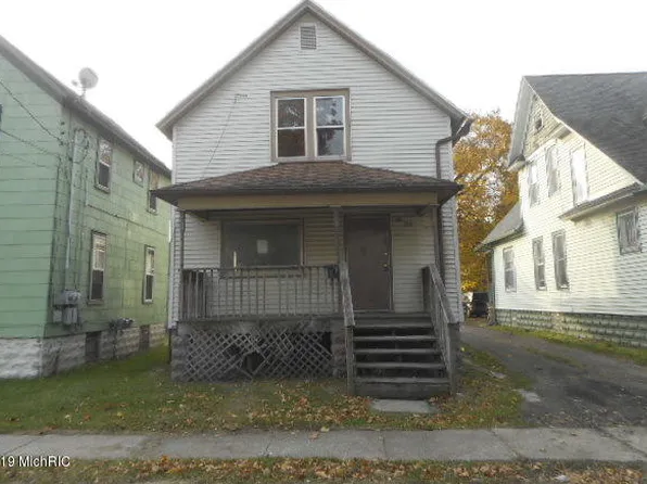 715 Cooley St, Kalamazoo, MI 49007