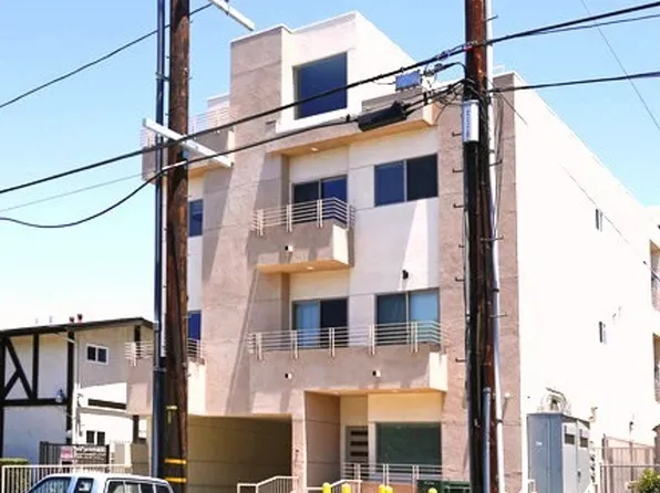 TK Villas, 6816 Independence Ave APT 104, Canoga Park, CA 91303