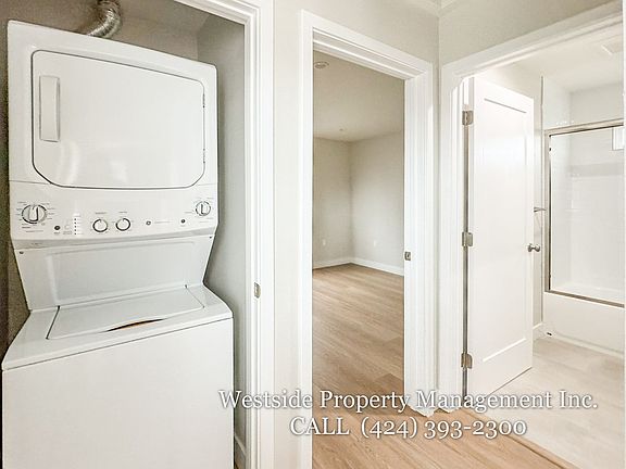 3rd image of 316 Ximeno Ave #A