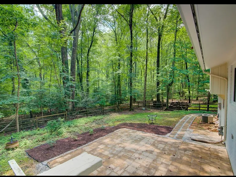 11621 Sourwood Ln — Photo 44