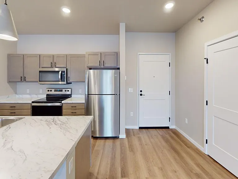 The Plains Apartments — Photo 36