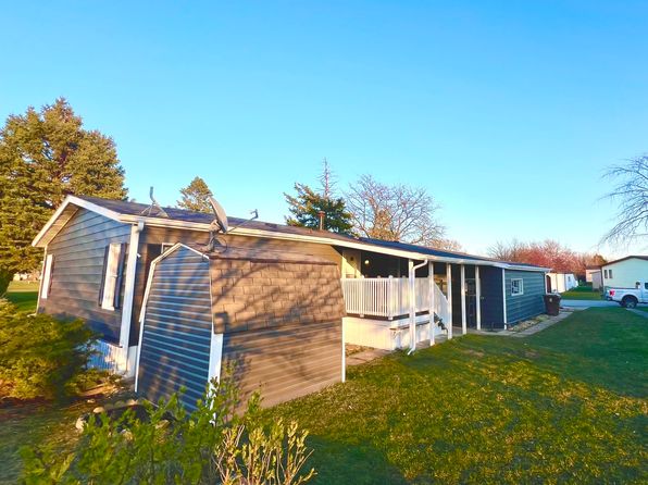 725 Huntsbridge Rd, Matteson, IL 60443