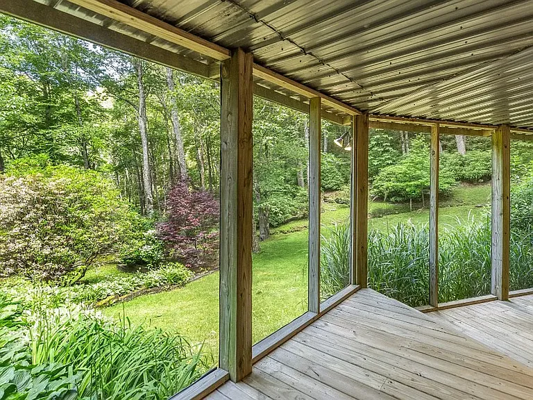 412 Dog Mountain Rd — Photo 29