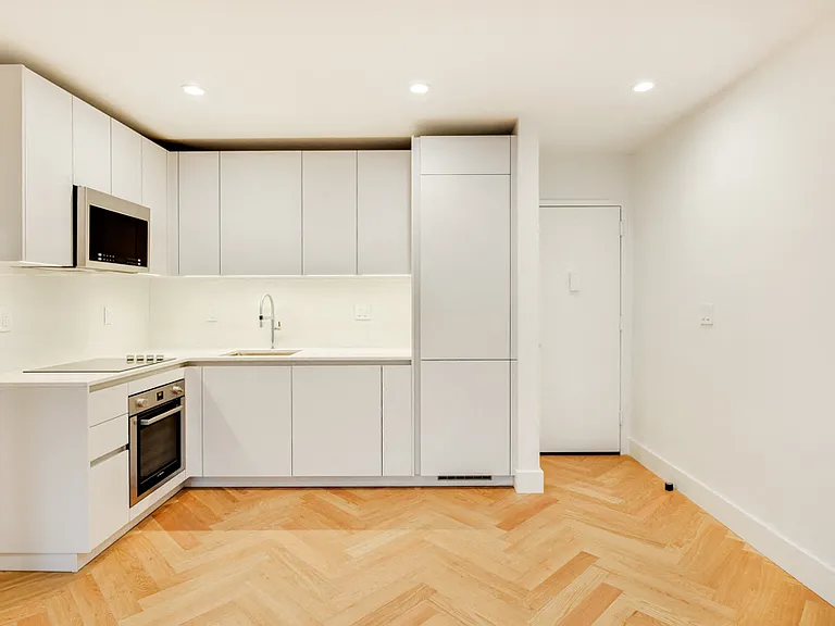 409 14th St #4091L — Photo 11