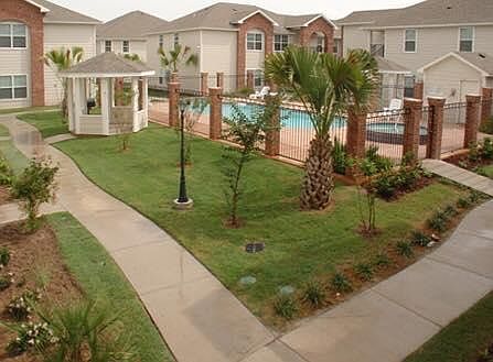 4th image of 121 Quamasia Ave #227