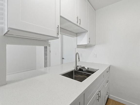 4th image of 6301 Nightingale St APT 6