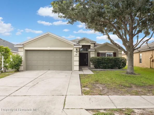 581 Painted Leaf Dr, Brooksville, FL 34604