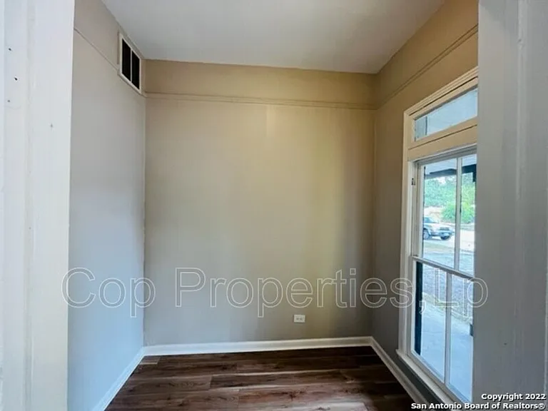 125 Ada St #1 — Photo 3