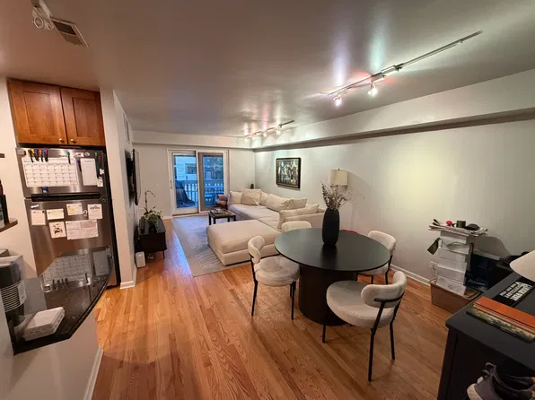 2045 N Larrabee St APT 7306, Chicago, IL 60614
