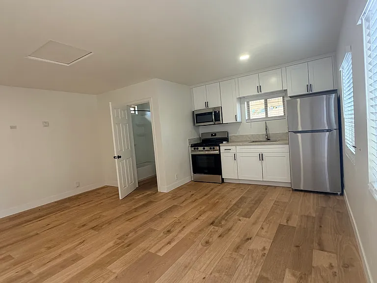 1342 Costa Ave #A — Photo 8