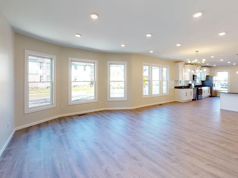 365 Winthrop Ave — Photo 8