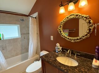 7327 Calvert St, Annandale, VA 22003